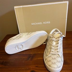 MK canvas lace up shoes size 7